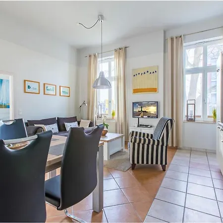 Lehrer Laempel 5 Comfortable Glowe